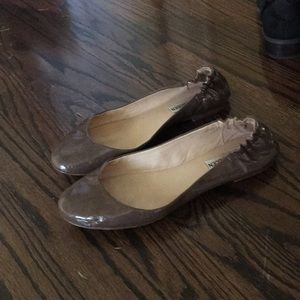 Steve Madden Gray Flats